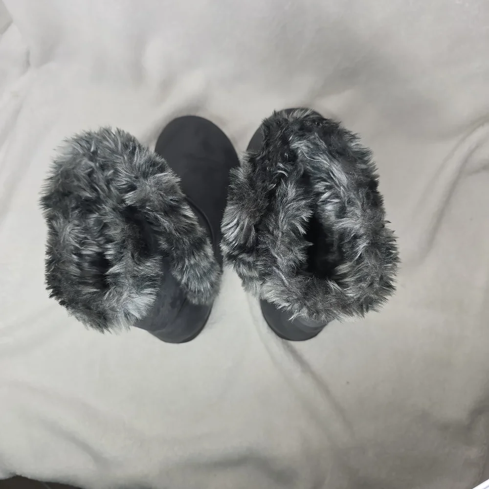 Vionic Women's Size 7 Faux-Fur Winter Ankle Boots in Charcoal Gray